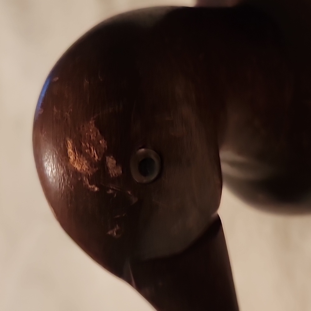 VINTAGE  WOODEN DECOY DUCK SOLID  WOOD FIGURE TABLETOP DECOR POLISHED  FOLK ART. - Picture 2 of 10